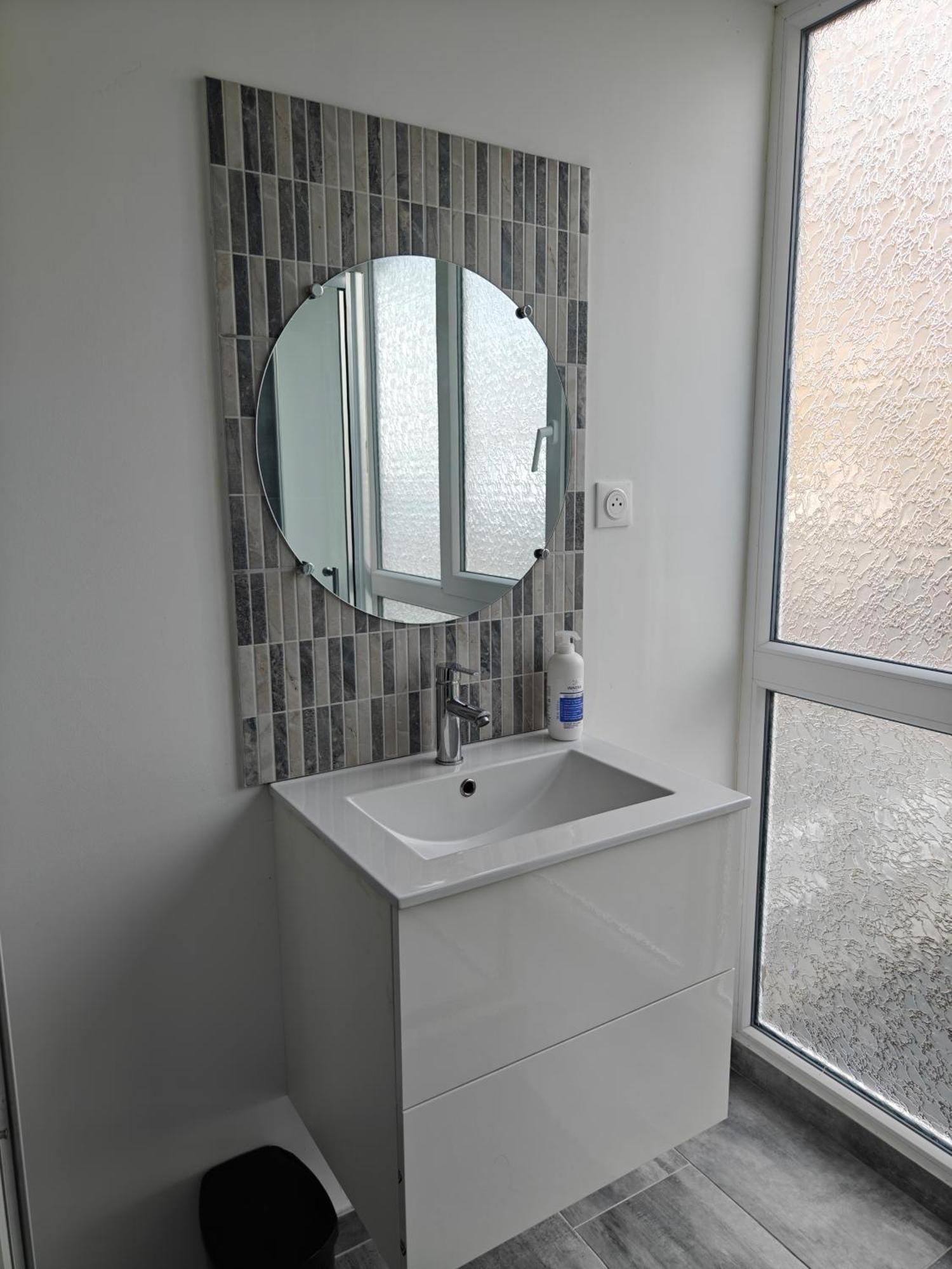 Suite 2 Lits Auberge Du Manala Hotel 24 24 Proche Basel Saint-Louis  Eksteriør bilde