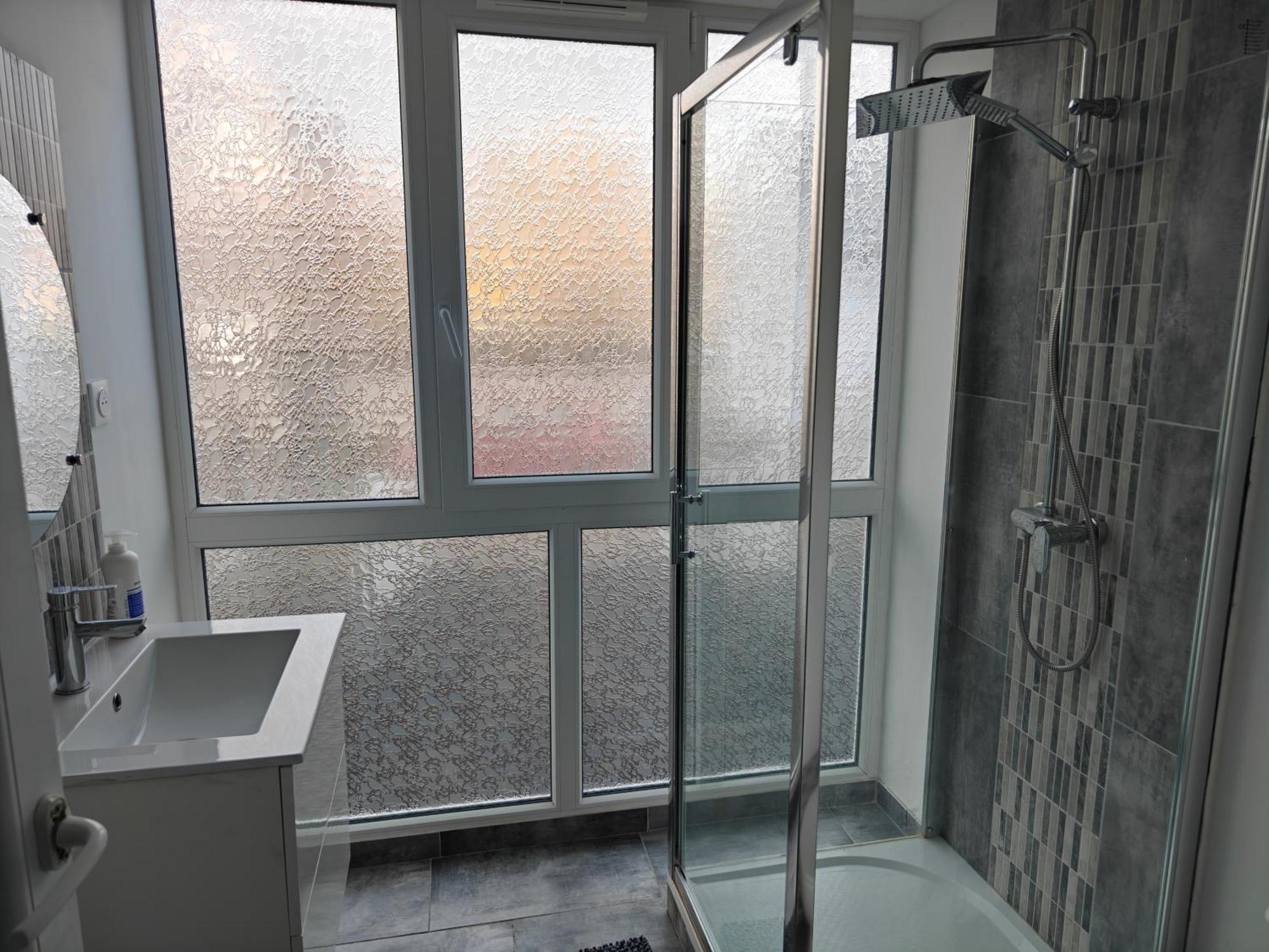 Suite 2 Lits Auberge Du Manala Hotel 24 24 Proche Basel Saint-Louis  Eksteriør bilde